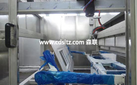 木門噴漆機(jī)自動(dòng)翻轉(zhuǎn)換面.jpg 木門噴漆機(jī)自動(dòng)翻轉(zhuǎn)換面.jpg