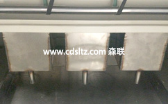 木線條噴涂機油漆引流.jpg 木線條噴涂機油漆引流.jpg