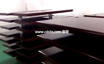成品放上晾架進烘干房.jpg 成品放上晾架進烘干房.jpg