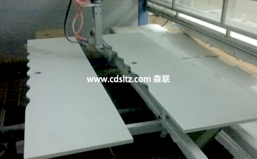 定制衣柜四邊自動噴漆.jpg 定制衣柜四邊自動噴漆.jpg