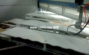 噴涂后自動旋轉(zhuǎn)換工件.jpg 噴涂后自動旋轉(zhuǎn)換工件.jpg